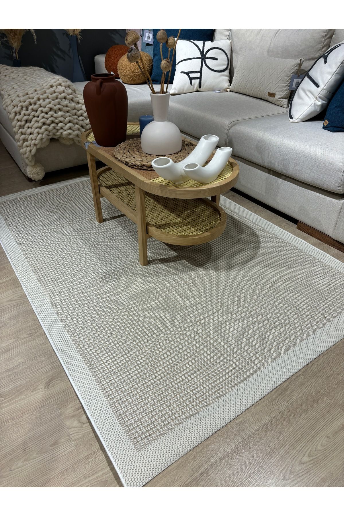 9427BeyazÇerçebe