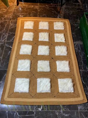 Çift Taraflı, Dekoratif, Kare, Kahve Ve Beyaz Renkli Jüt Ve Peluş Tüylü Desenli Halı / Kilim