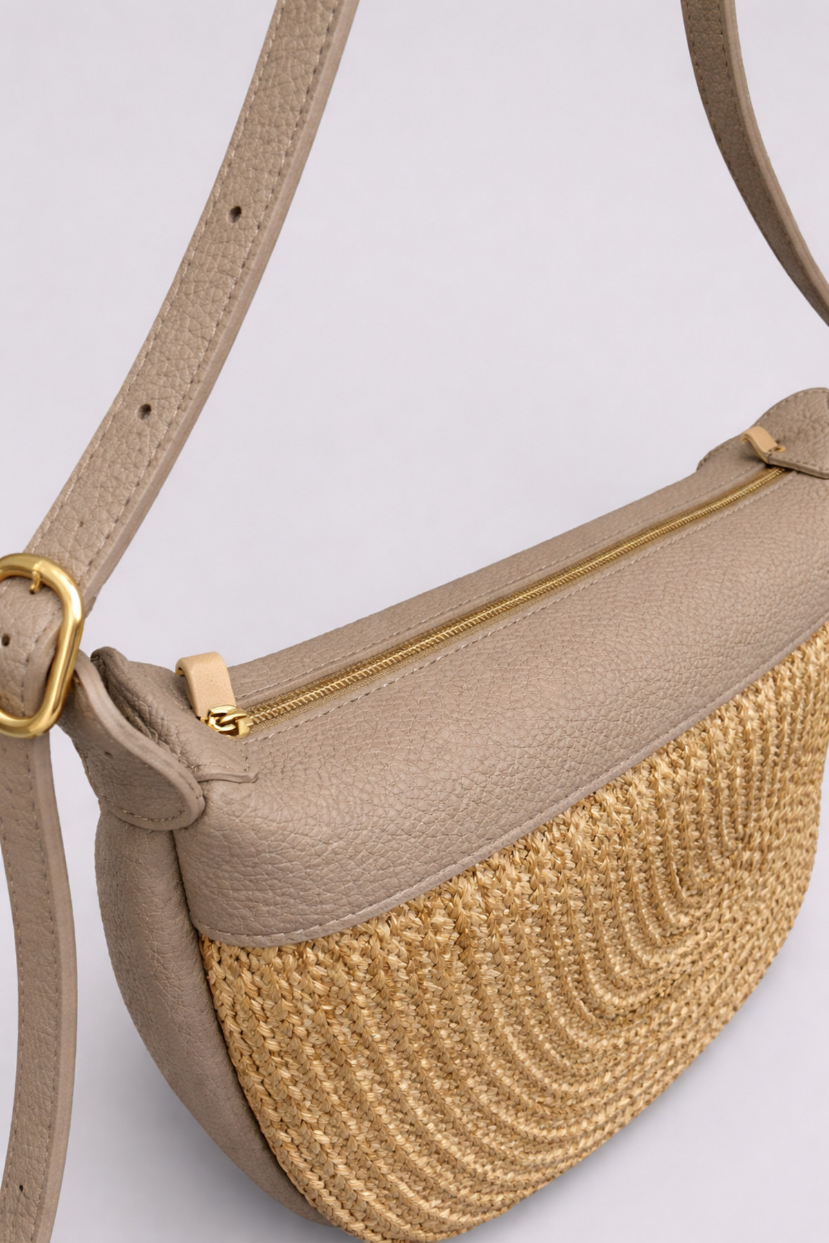 Alternative view of Sola Yumuşak Hafif Halat ve Hakiki Deri Detaylı Özel Tasarım Şık Kadın Omuz Çantası