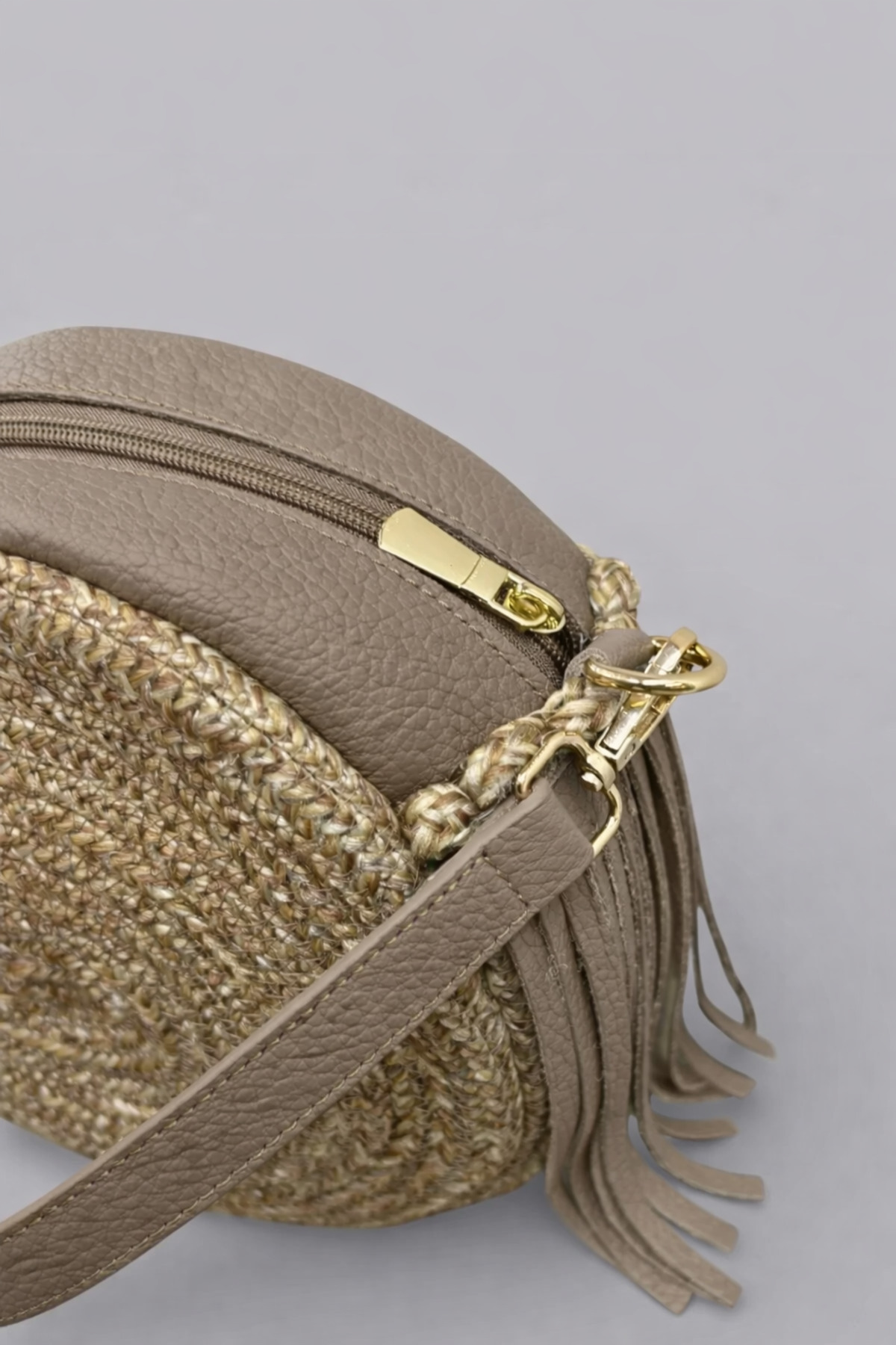 Alternative view of Olea Ekstra Hafif Yumuşak Halat ve Hakiki Deri Saçaklı Tasarım Şık Hasır Kadın Omuz ve Çapraz Çanta