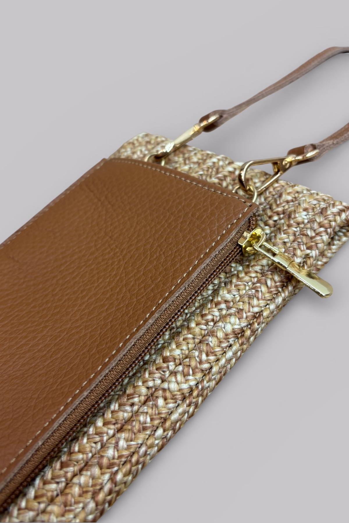 Vexa Hakiki Deri Yumuşak Hasır Halat Telefonluk, Fermuar Cüzdanlı Minimal Çapraz Askılı Çanta - Görsel 3