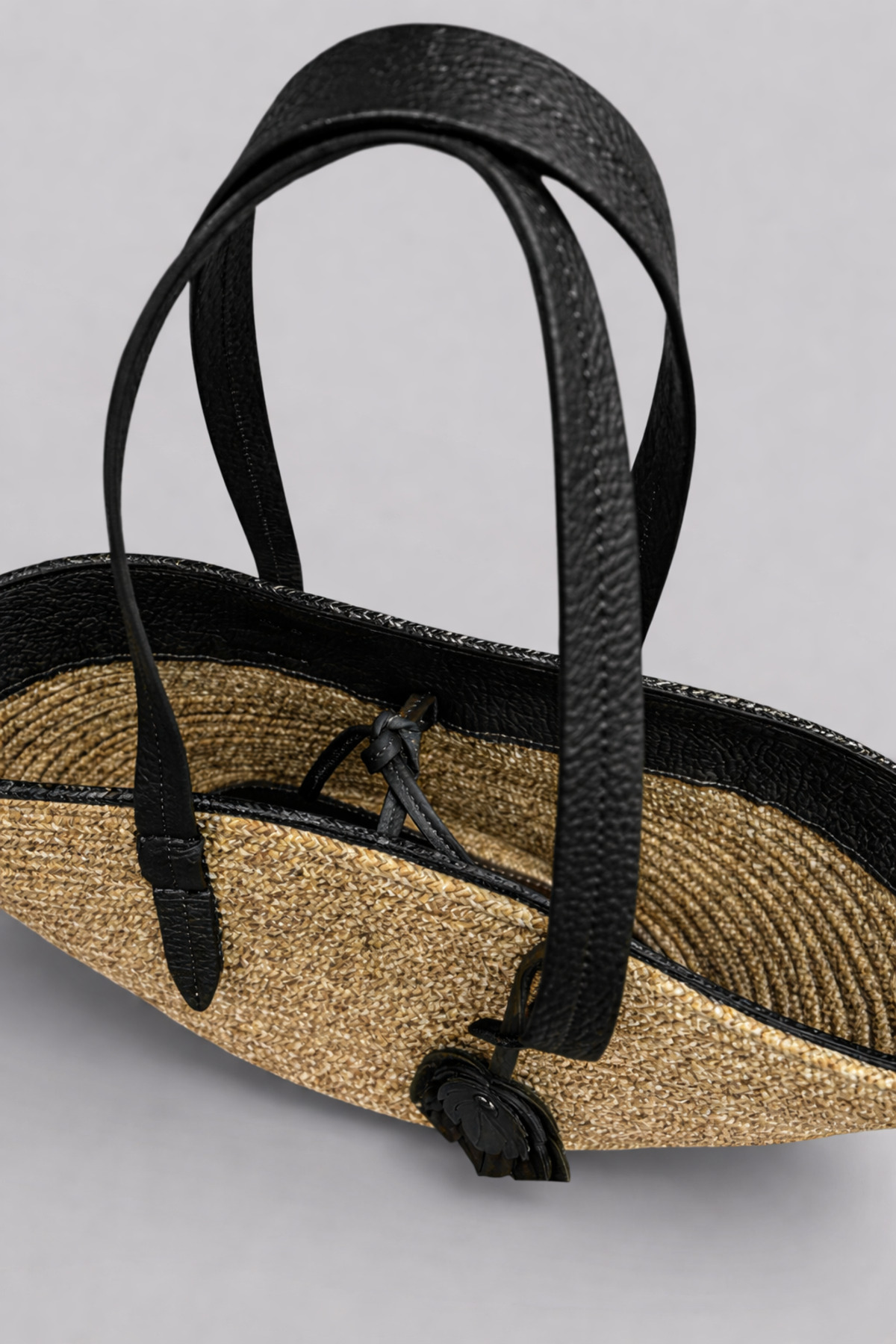 Alternative view of Maris Ekstra Hafif Halat Örgü Hasır Çanta Hakiki Deri Detaylı Kadın El ve Omuz Çantası