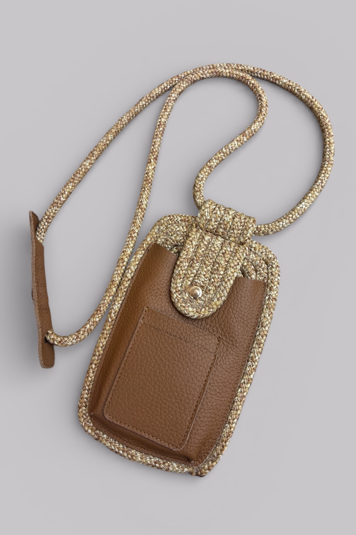 Arte Hakiki Deri & Yumuşak Hasır Halat Telefonluk – Ön Kart Cepli Minimal Çapraz Kadın Çantası