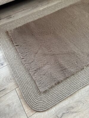 Puffy yumuşak dokulu kilim halısı hasır kenarlı detay