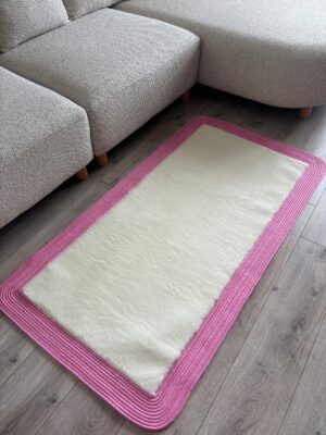 Puffy yumuşak dokulu kilim halısı hasır kenarlı detay