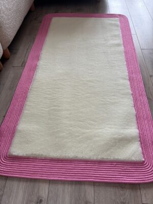 Puffy yumuşak dokulu kilim halısı hasır kenarlı detay