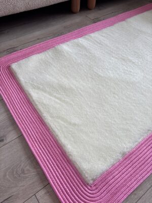 Puffy yumuşak dokulu kilim halısı hasır kenarlı detay