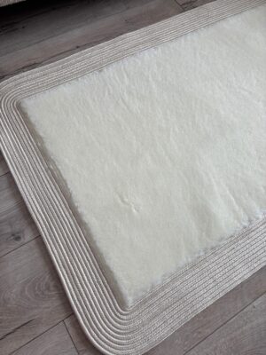 Puffy yumuşak dokulu kilim halısı hasır kenarlı detay