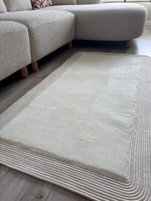 Puffy yumuşak dokulu kilim halısı hasır kenarlı detay
